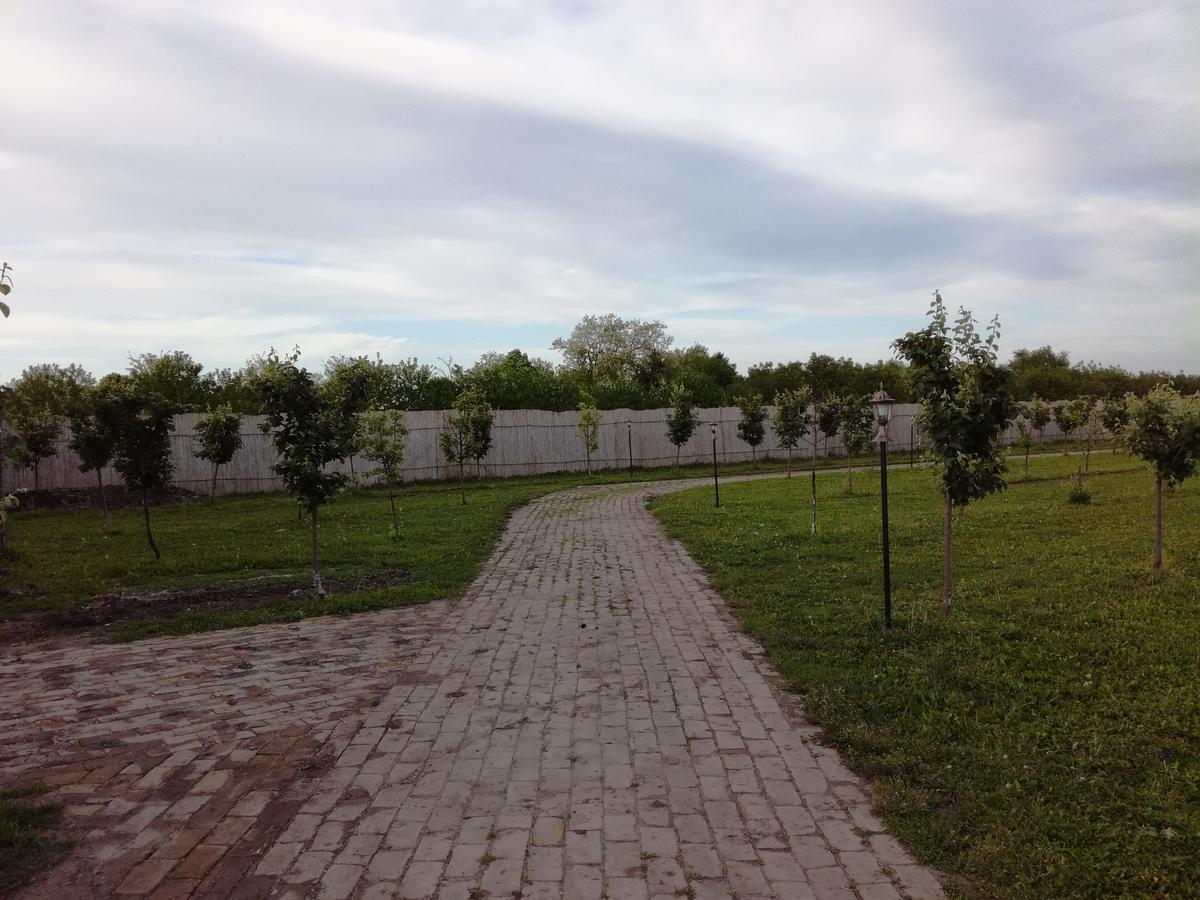 Salas Farma 47-Miris Dunja Cenej Exterior foto