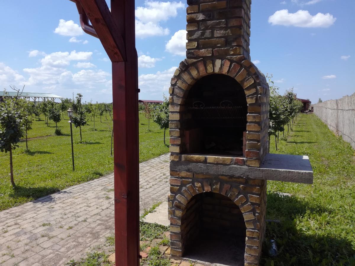 Salas Farma 47-Miris Dunja Cenej Exterior foto
